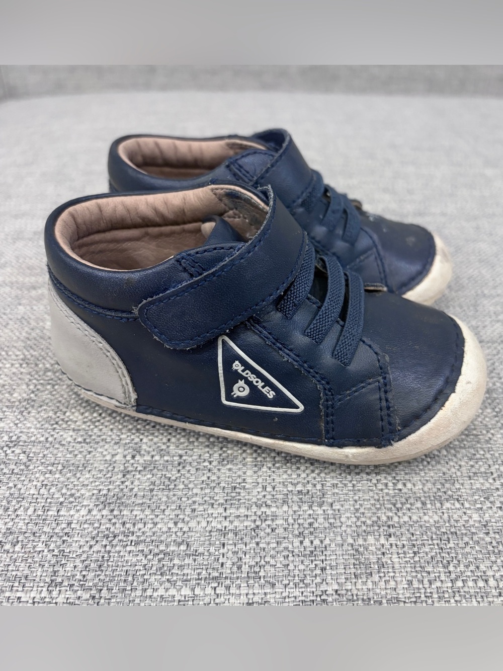 Old Soles size 23 (US size 7) GUC